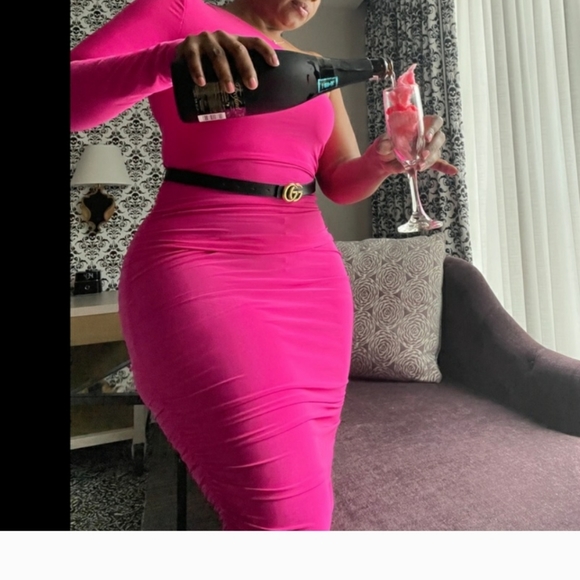 Pink Ruched Dress - Picture 3 of 4